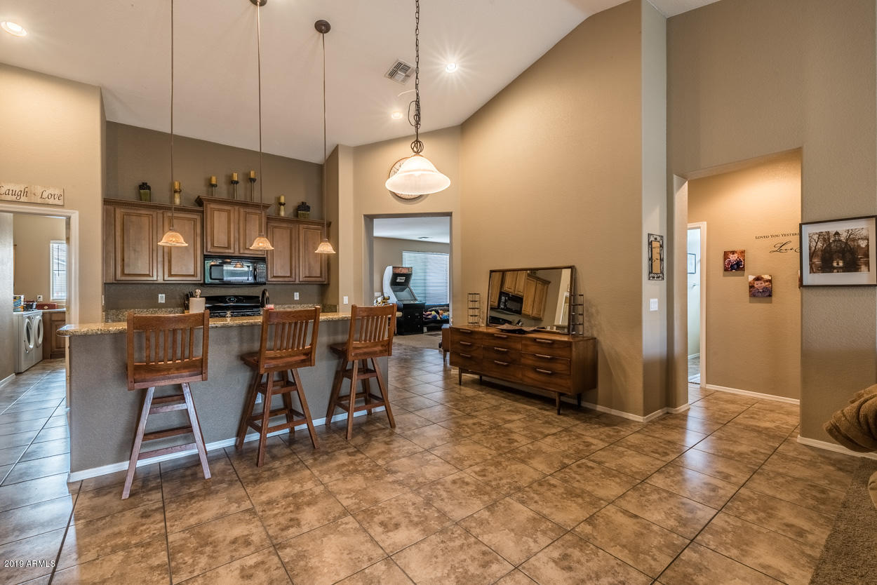 18506 East Ranch Road Queen Creek, AZ 85142 - Photo 24 of 38 KItchen