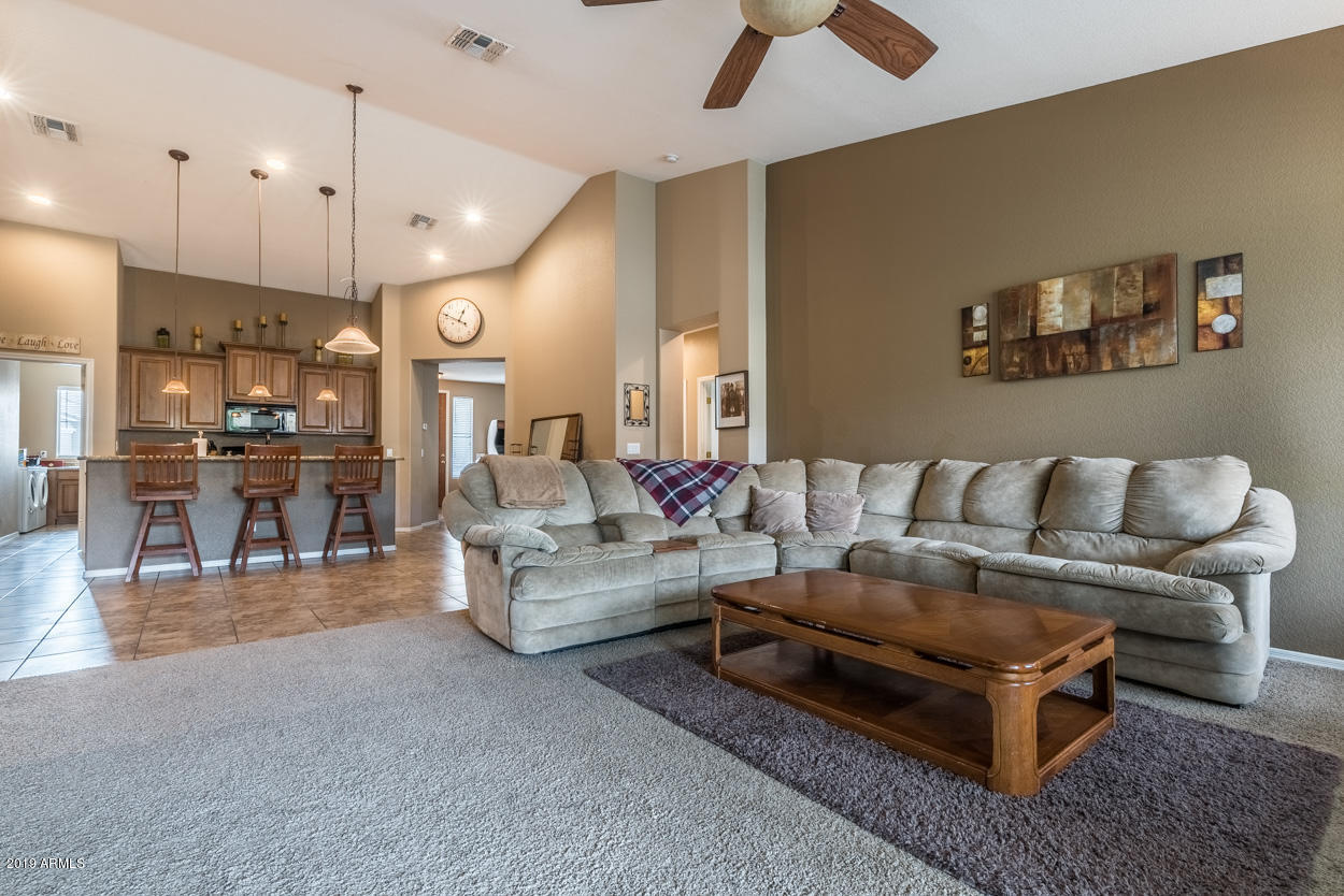 18506 East Ranch Road Queen Creek, AZ 85142 - Photo 25 of 38 Family Room
