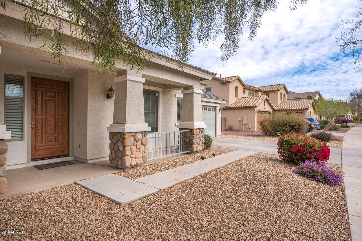 18506 East Ranch Road Queen Creek, AZ 85142 - Photo 10 of 38 Front of Home