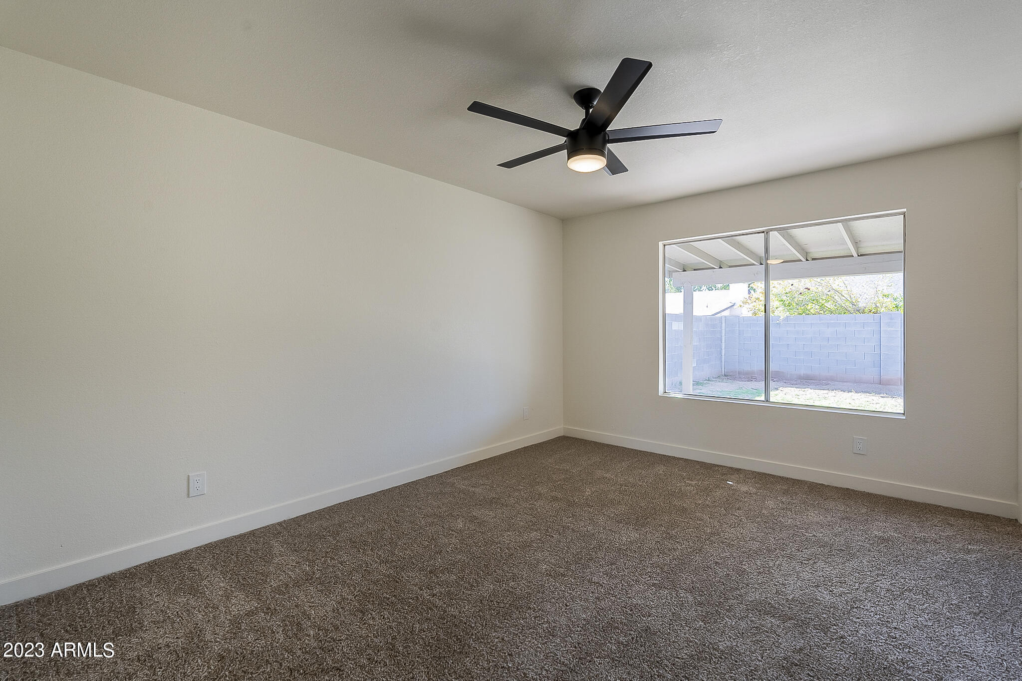 7149 West Osborn Road Phoenix, AZ 85033 - Photo 16 of 32 Primary Suite