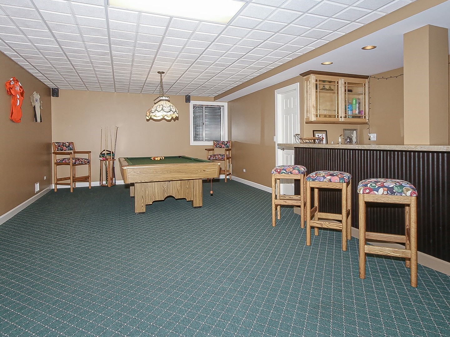 261 Course Drive Lake In The Hills, IL 60156 - Photo 22 of 35 a living room with furniture