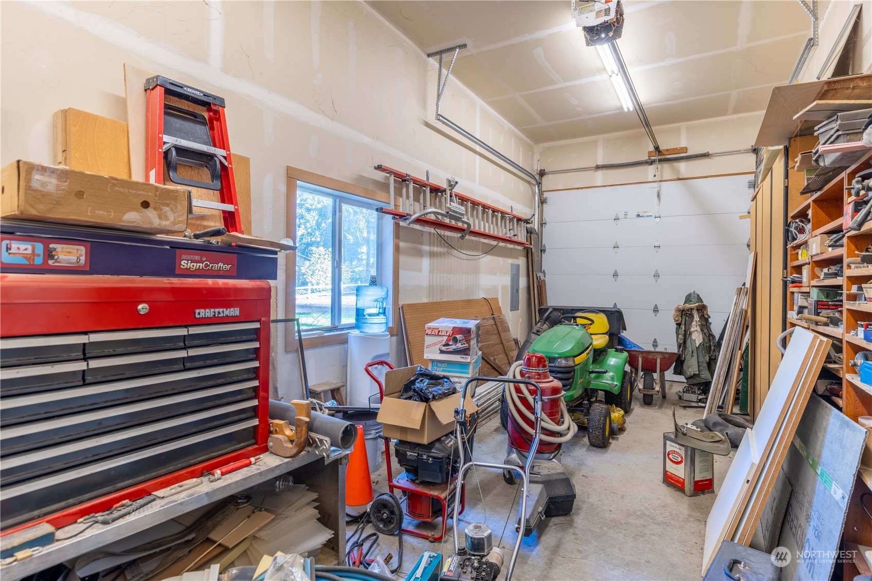 13021 Military Road East Puyallup, WA 98374 - Photo 12 of 37