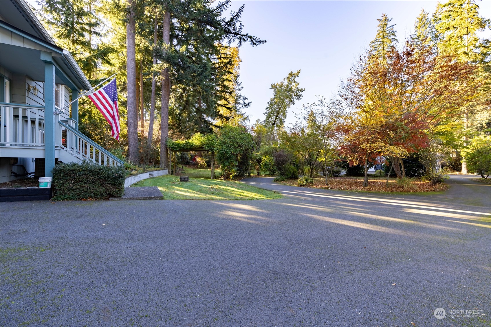 13021 Military Road East Puyallup, WA 98374 - Photo 3 of 37