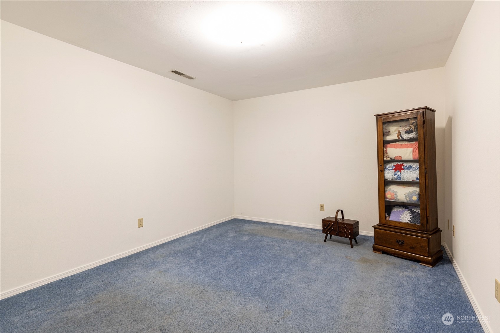 13021 Military Road East Puyallup, WA 98374 - Photo 32 of 37