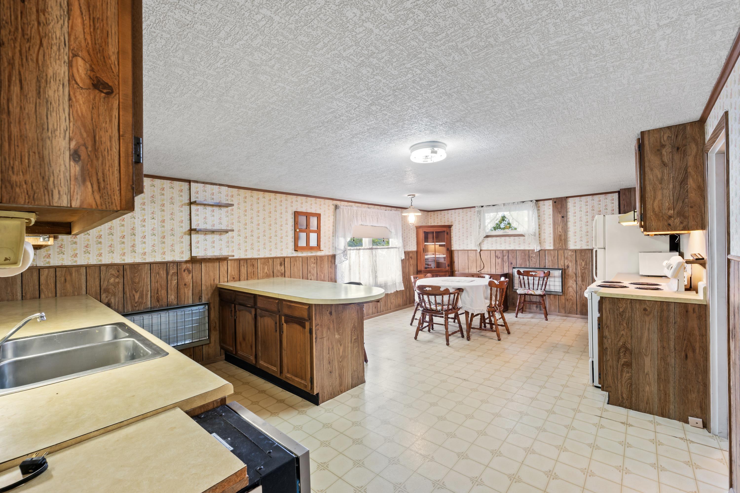 169 Spur Road Dover, NH 03820 - Photo 12 of 40 Gallery Image 12