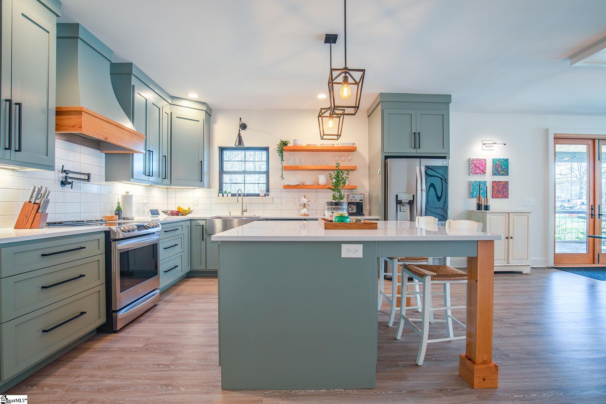 2201 Old Parker Road Greenville, SC 29609 - Photo 15 of 34