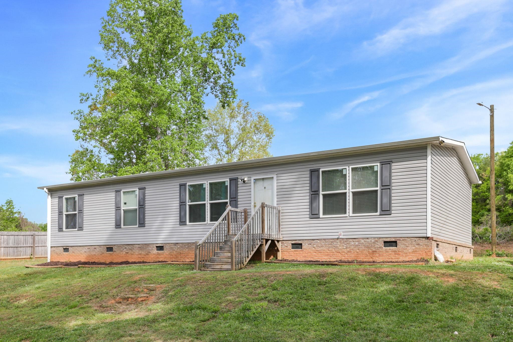 50 Old School House Road Mayo, SC 29368 - Photo 2 of 36