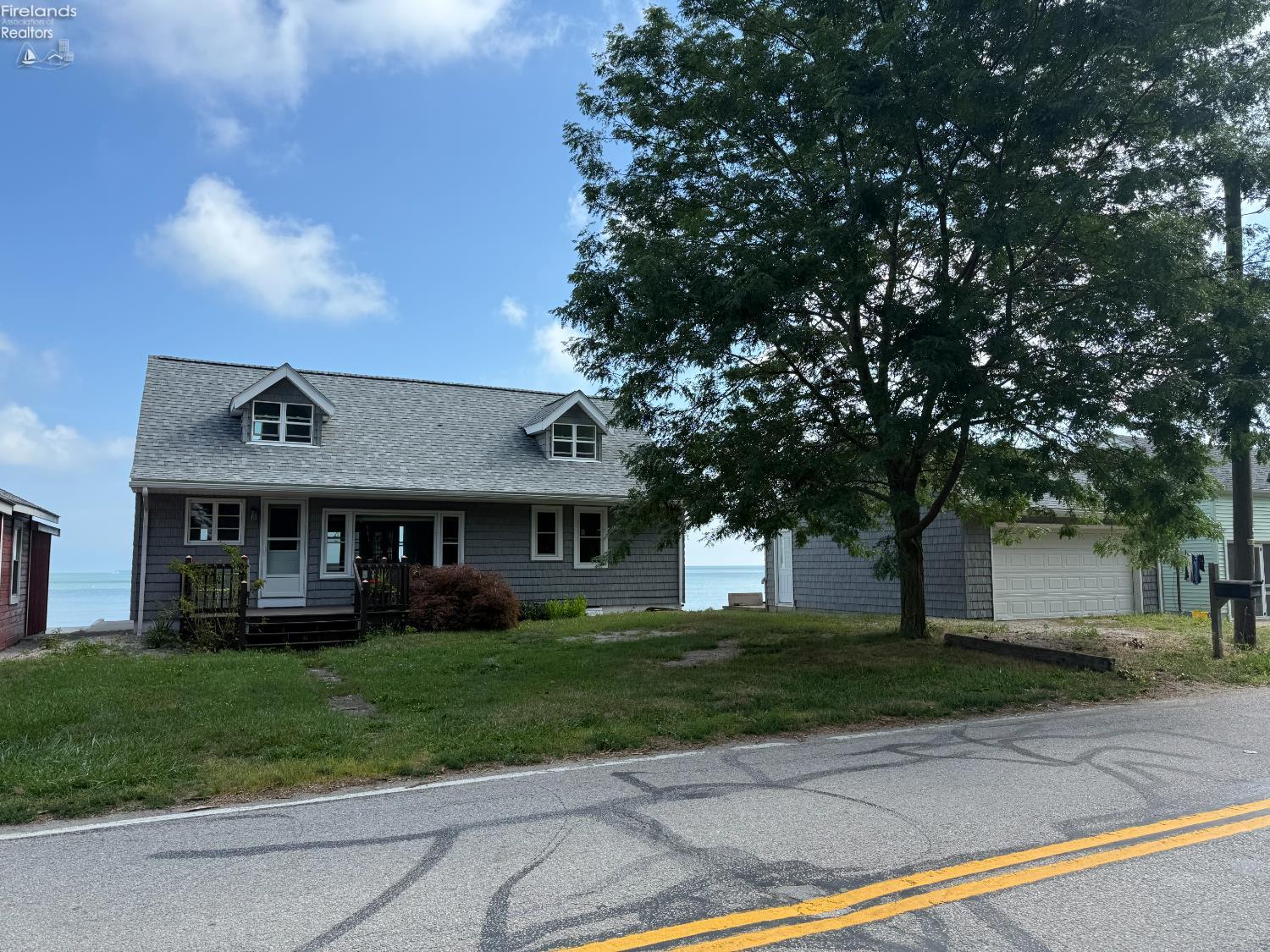 9825 West Locust Point Road Oak Harbor, OH 43449 - Photo 1 of 27 Gallery Image 1