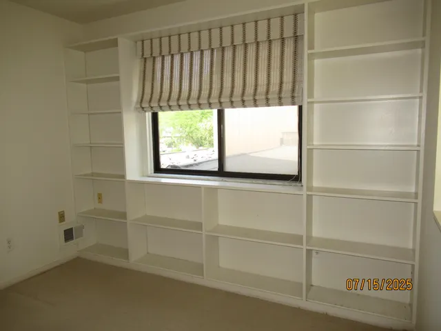 $400,000 | 1 Westbury Court, Ann Arbor, MI 48105