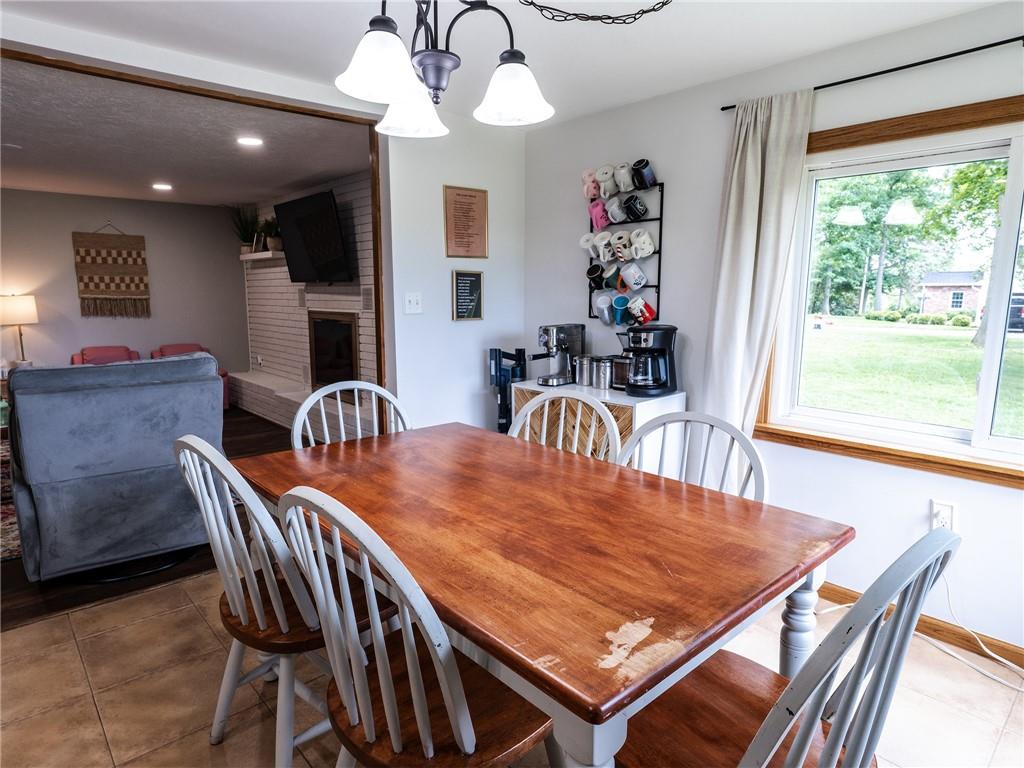 175 Powell Road Butler, PA 16002 - Photo 17 of 50 Dining Room