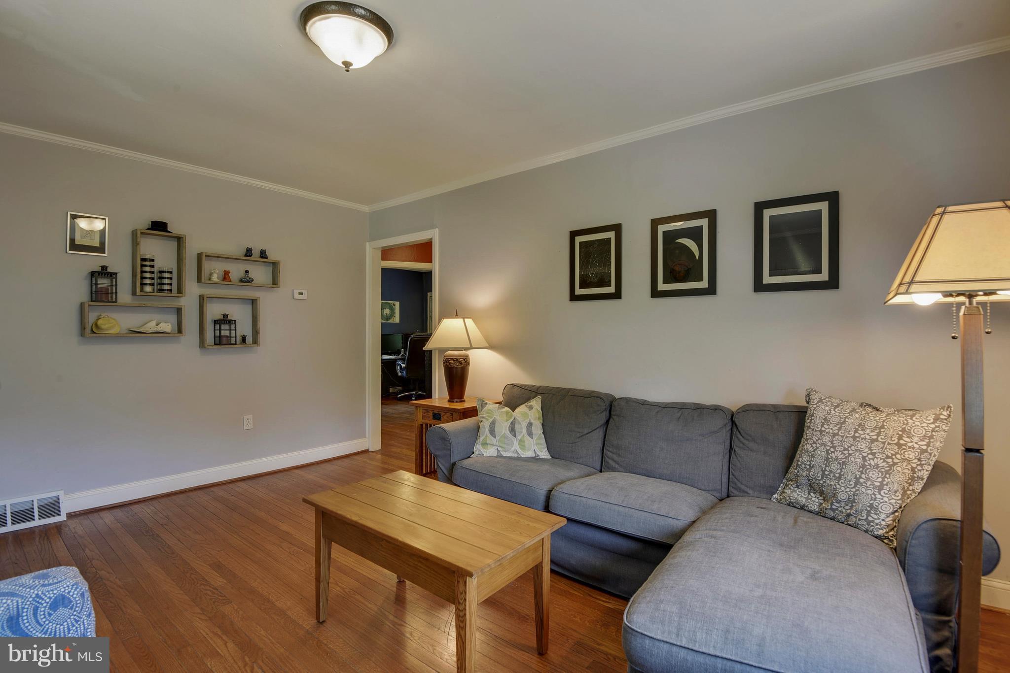 4412 Bennion Road Silver Spring, MD 20906 - Photo 14 of 29 a living room with furniture