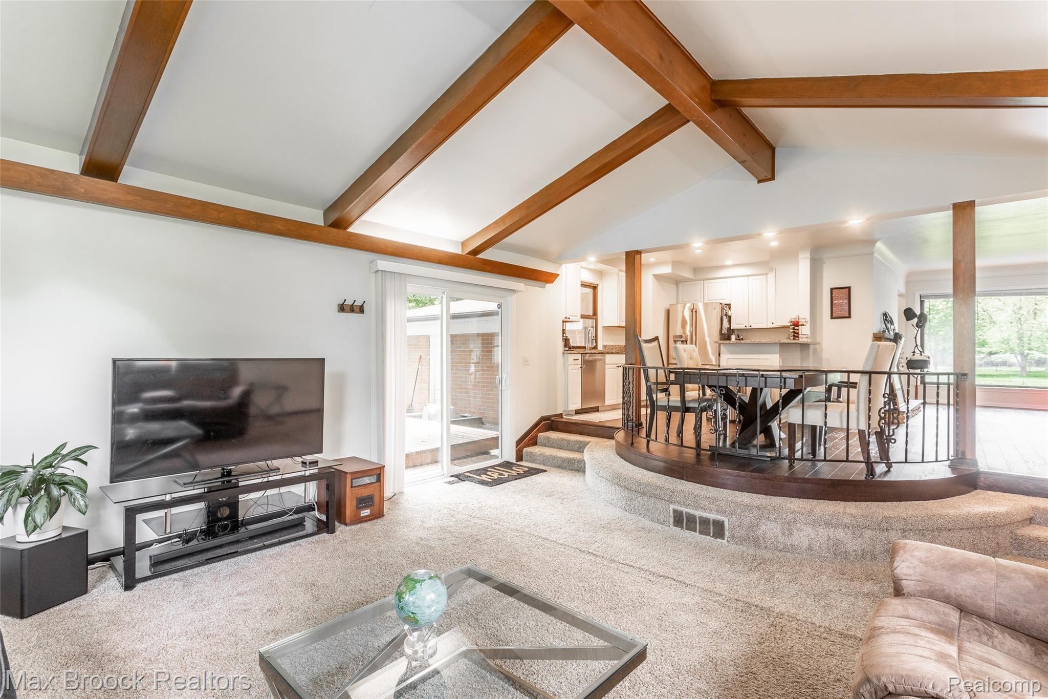 5349 Martin Road Warren, MI 48092 - Photo 13 of 24 244A4745-HDR.jpg