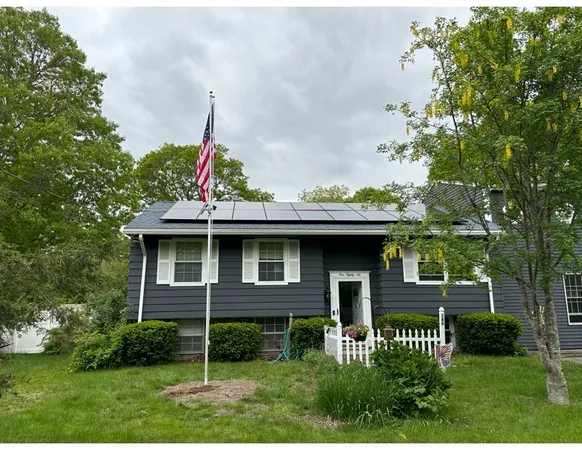 $599,900 | 186 Walnut Street, Barnstable, MA 02601