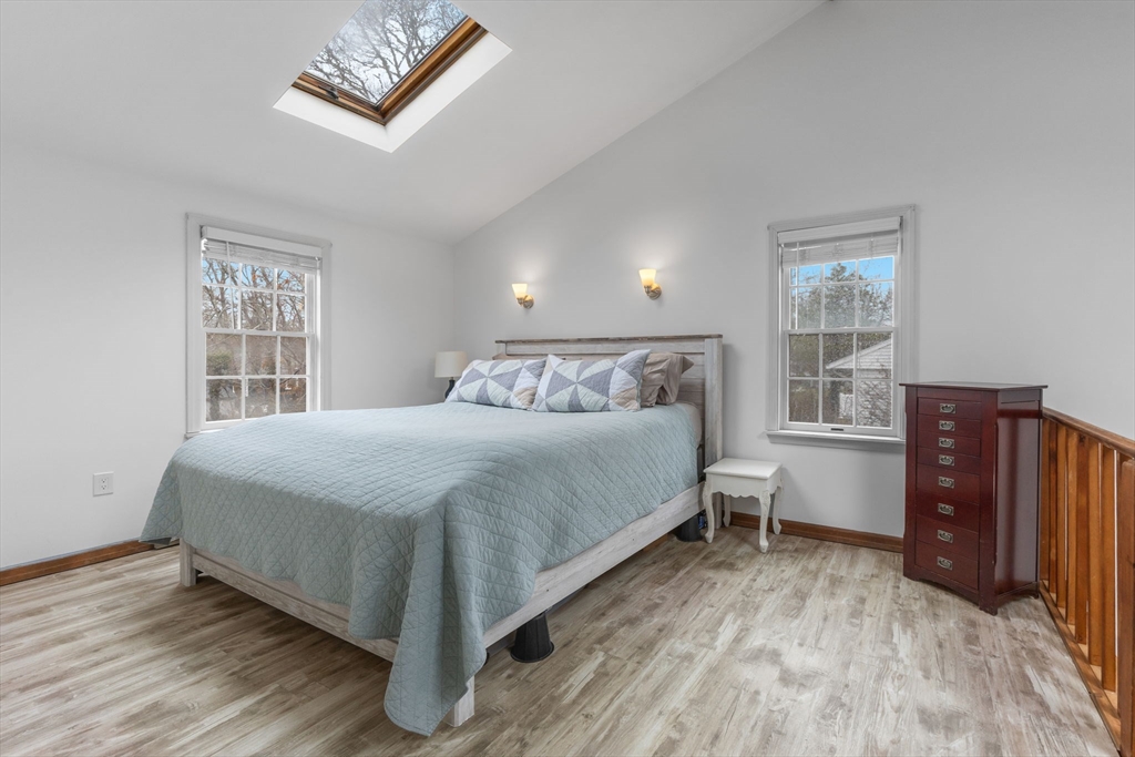 186 Walnut Street Barnstable, MA 02601 - Photo 7 of 21