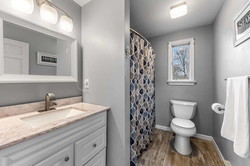 186 Walnut Street Barnstable, MA 02601 - Photo 9 of 21