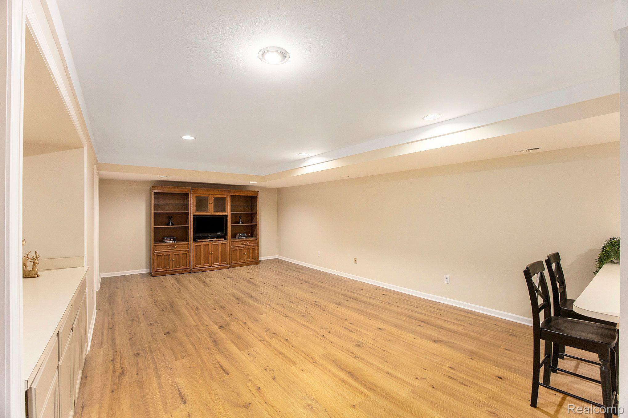 2206 London Bridge Drive, Unit 11 Rochester, MI 48307 - Photo 16 of 27 Gallery Image 16