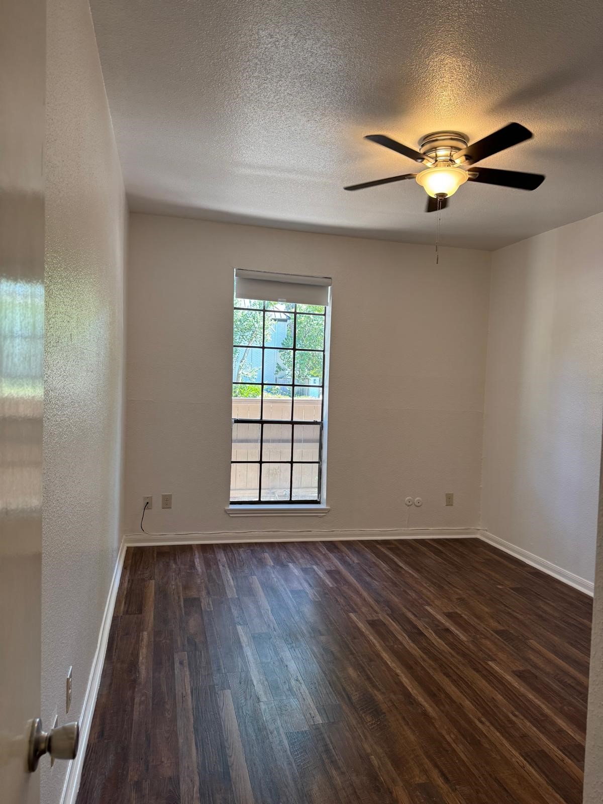 2425 Underwood Street, Unit 142 Houston, TX 77030 - Photo 8 of 38 a view of wooden floor in a room