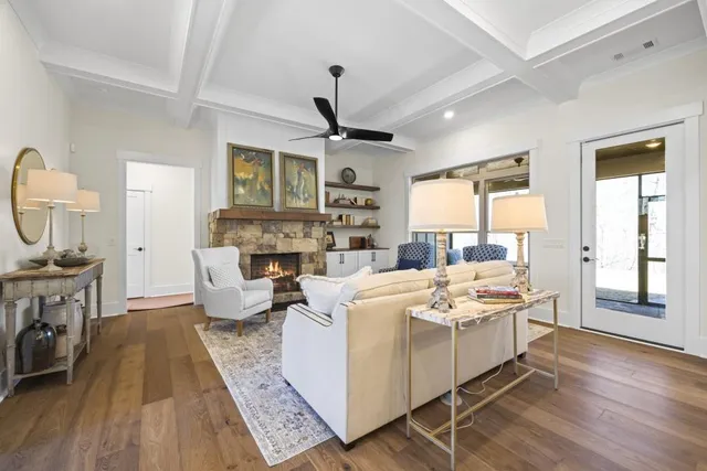 $849,000 | 410 Edgewater Trail, Toccoa, GA 30577