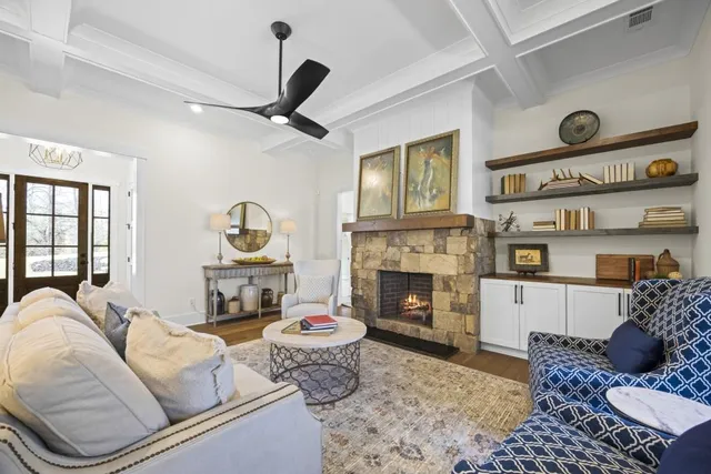 $849,000 | 410 Edgewater Trail, Toccoa, GA 30577