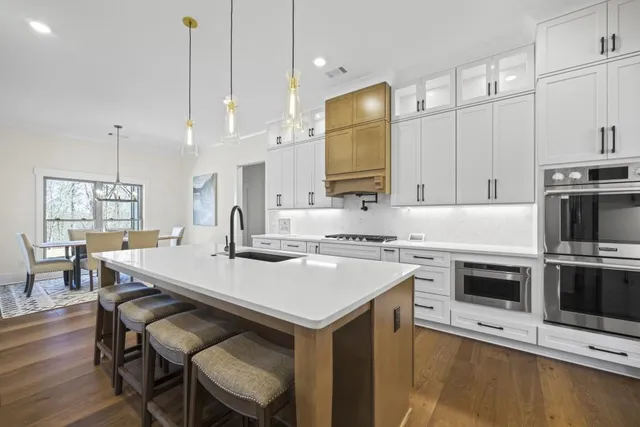 $849,000 | 410 Edgewater Trail, Toccoa, GA 30577