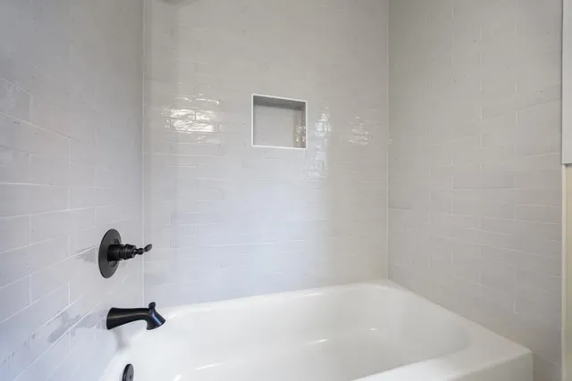 $849,000 | 410 Edgewater Trail, Toccoa, GA 30577