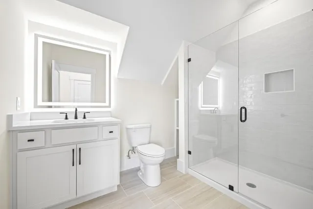 $849,000 | 410 Edgewater Trail, Toccoa, GA 30577