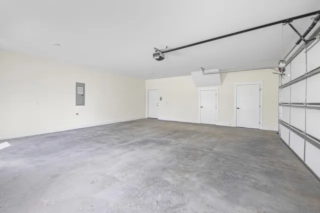 $849,000 | 410 Edgewater Trail, Toccoa, GA 30577