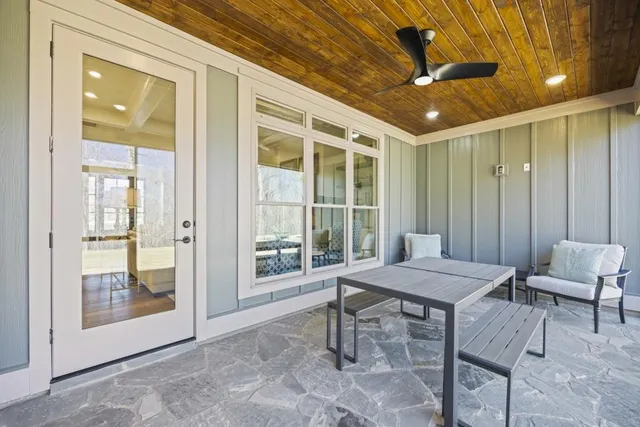 $849,000 | 410 Edgewater Trail, Toccoa, GA 30577