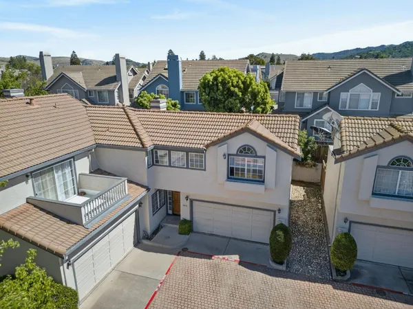 $975,000 | 1074 Almaden Village Lane, San Jose, CA 95120