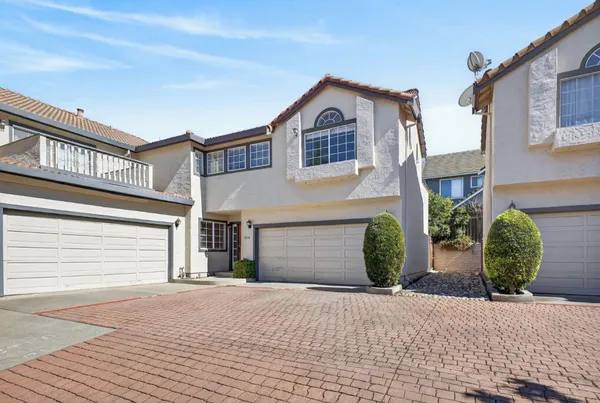 $975,000 | 1074 Almaden Village Lane, San Jose, CA 95120