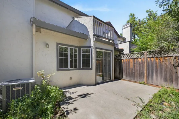 $975,000 | 1074 Almaden Village Lane, San Jose, CA 95120