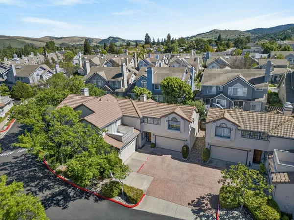 $975,000 | 1074 Almaden Village Lane, San Jose, CA 95120