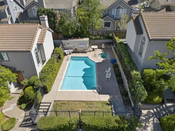 $975,000 | 1074 Almaden Village Lane, San Jose, CA 95120