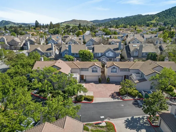 $975,000 | 1074 Almaden Village Lane, San Jose, CA 95120