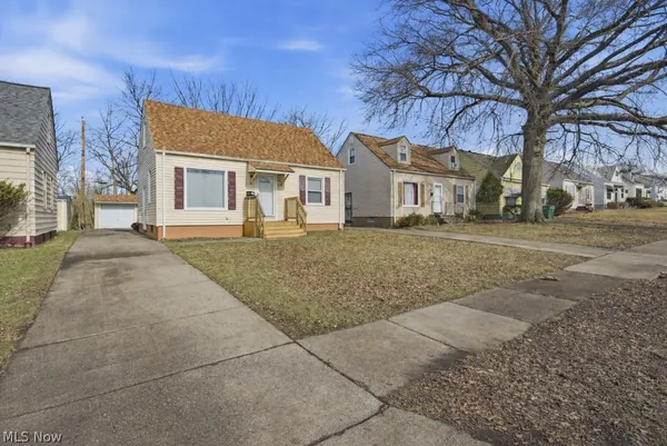 $136,000 | 20705 Hansen Road, Maple Heights, OH 44137