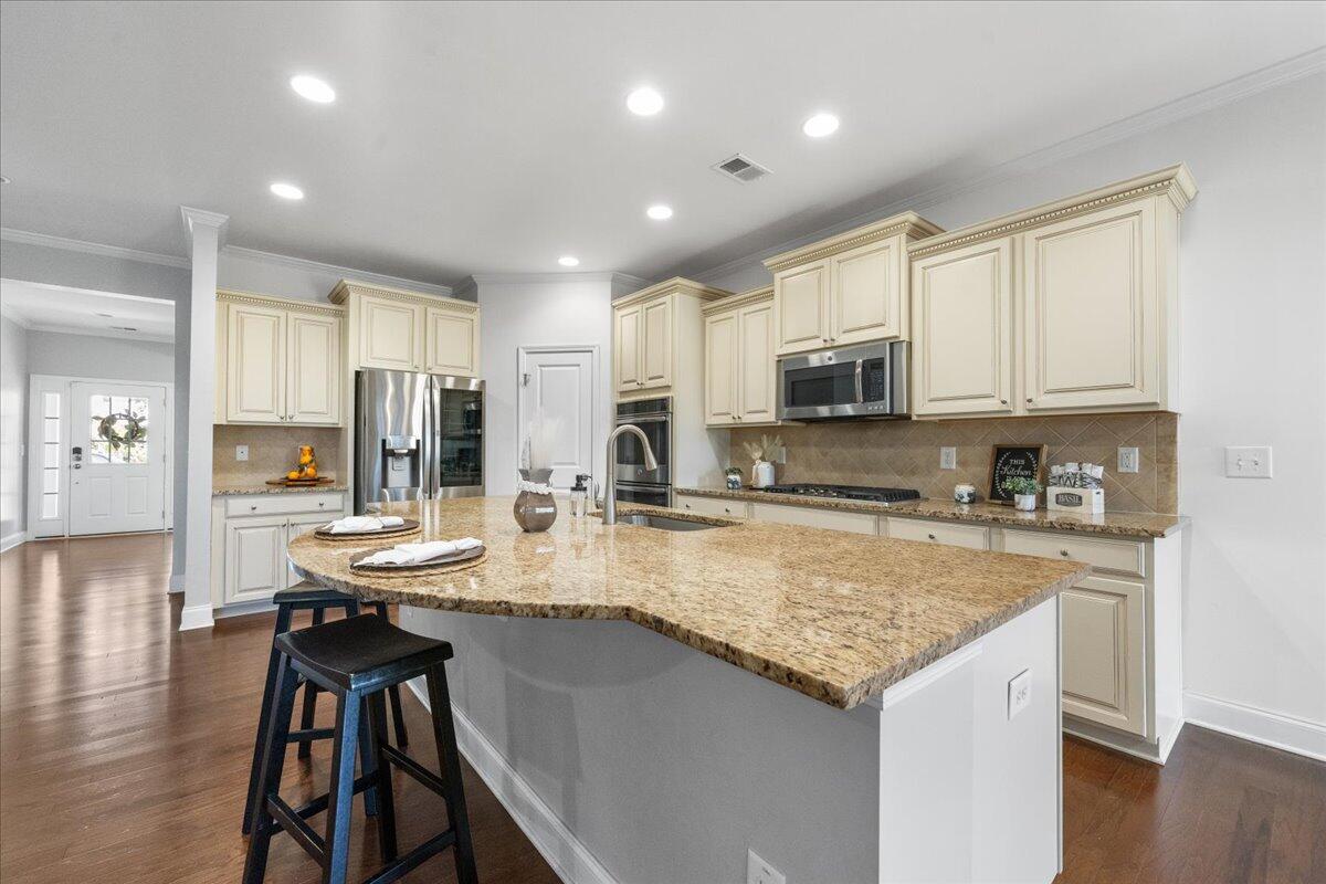 115 Radtko Road Summerville, SC 29486 - Photo 20 of 82 Kitchen