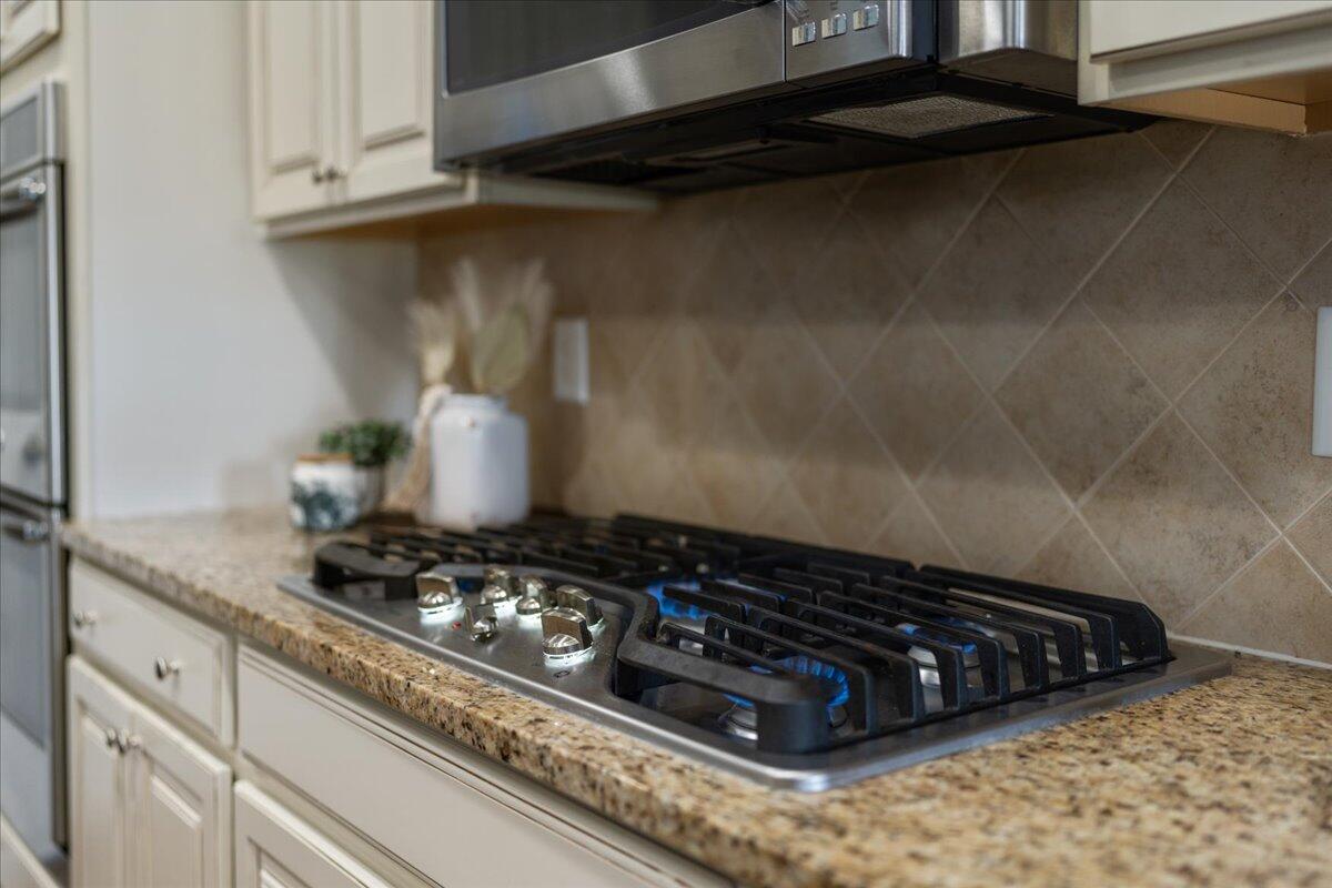 115 Radtko Road Summerville, SC 29486 - Photo 26 of 82 Gas Cooktop