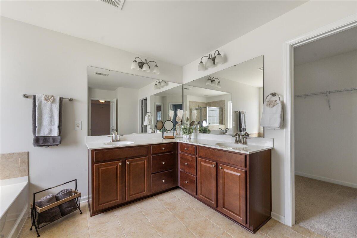 115 Radtko Road Summerville, SC 29486 - Photo 39 of 82 Owner's Ensuite