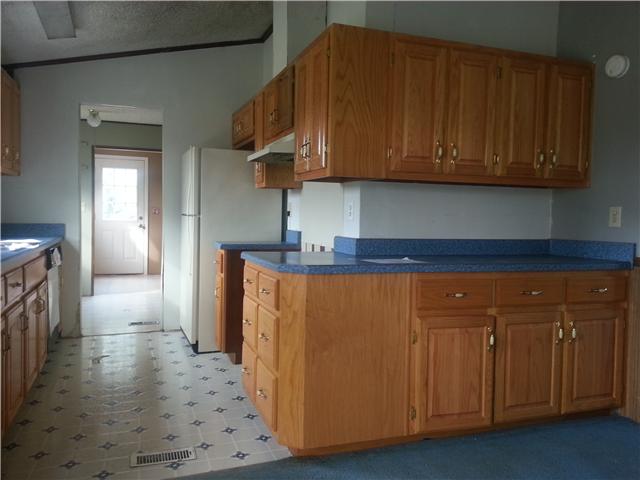 4618 Woodrow Wilson Road Springfield, TN 37172 - Photo 14 of 18 Lots of cabinets!