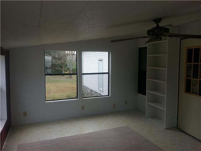 4618 Woodrow Wilson Road Springfield, TN 37172 - Photo 17 of 18 Spacious enclosed patio!