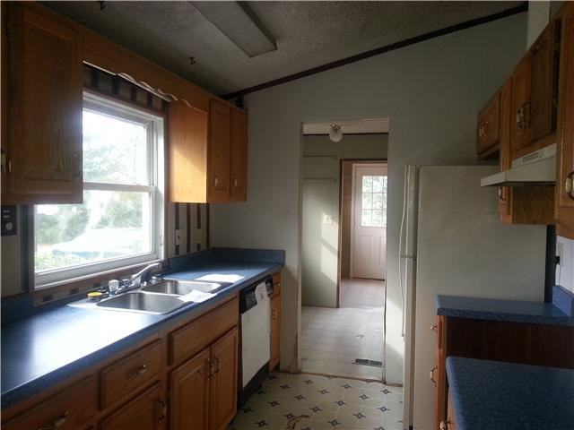 4618 Woodrow Wilson Road Springfield, TN 37172 - Photo 10 of 18 Kitchen