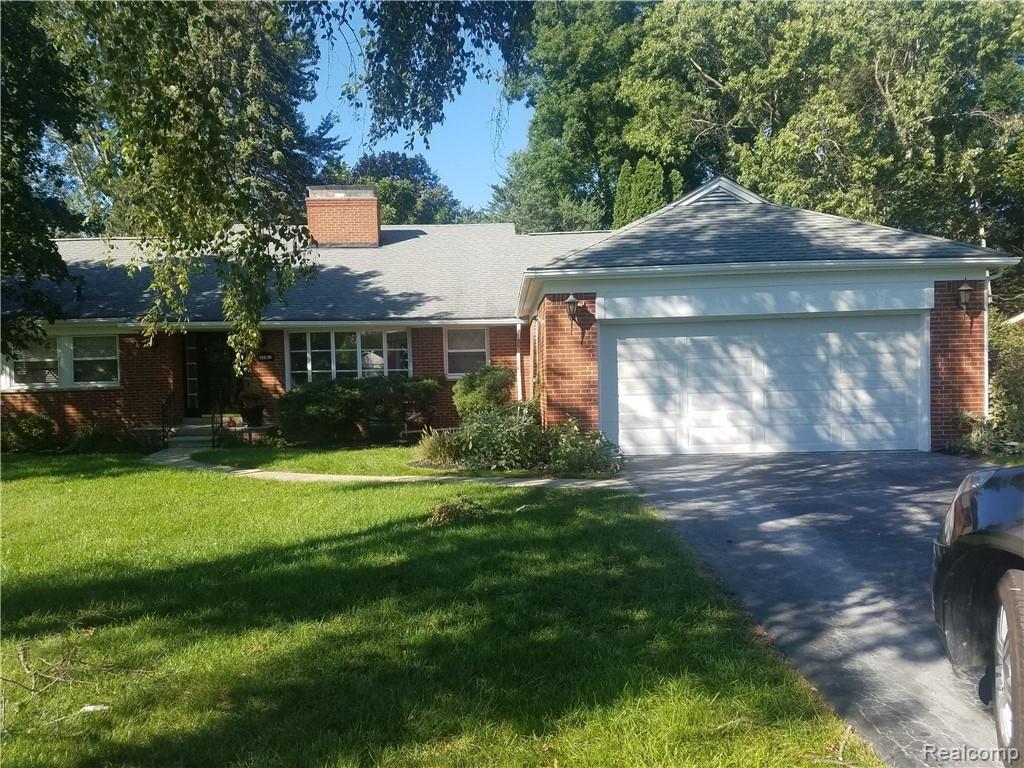 32262 Bonnet Hill Road Farmington, MI 48334 - Photo 1 of 28 20180923_160337.jpg