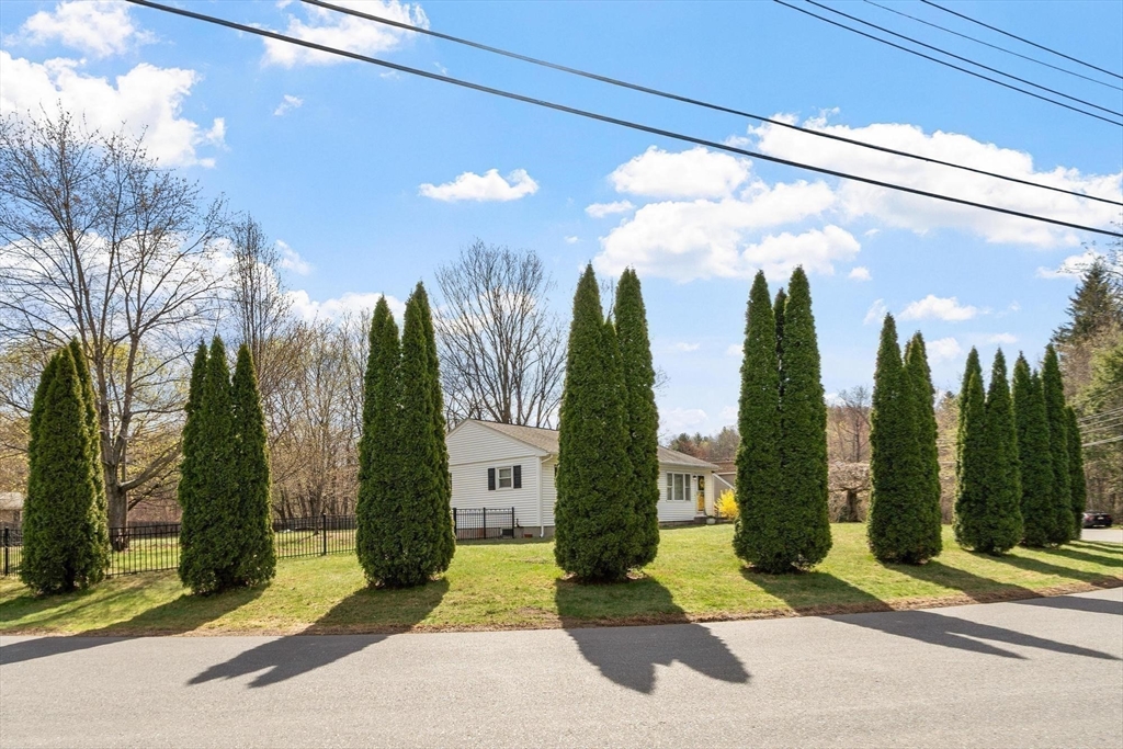 46 Rolling Acres Road Lunenburg, MA 01462 - Photo 7 of 31