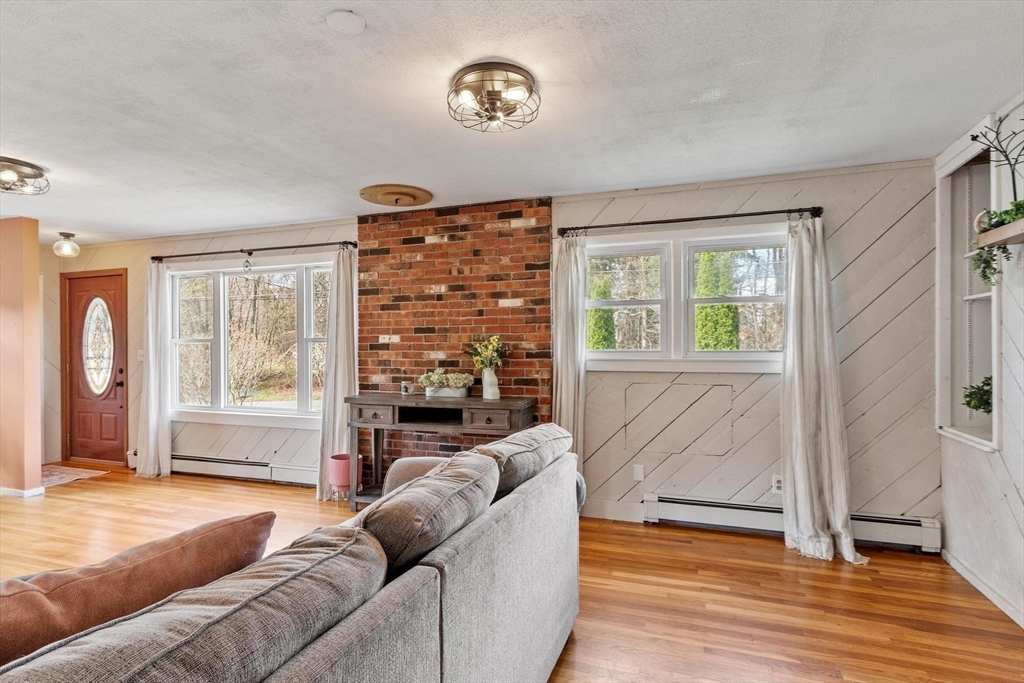 46 Rolling Acres Road Lunenburg, MA 01462 - Photo 8 of 31