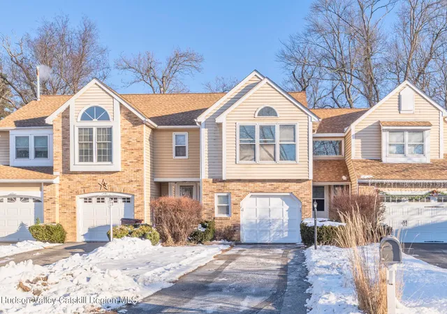 $299,900 | 5 Cottonwood Circle, Saugerties, NY 12477