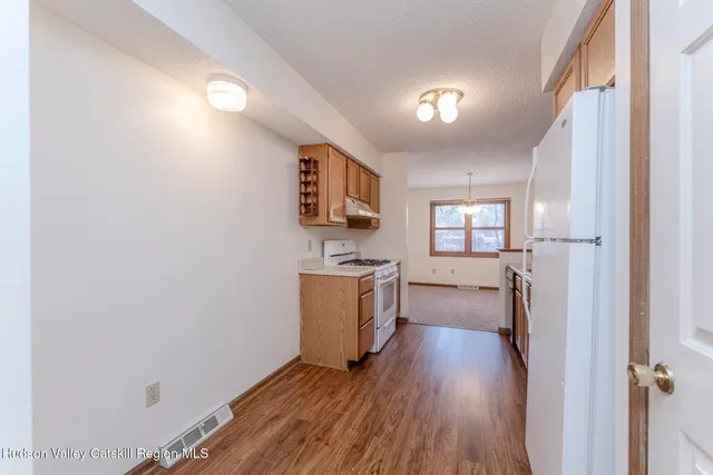 $299,900 | 5 Cottonwood Circle, Saugerties, NY 12477