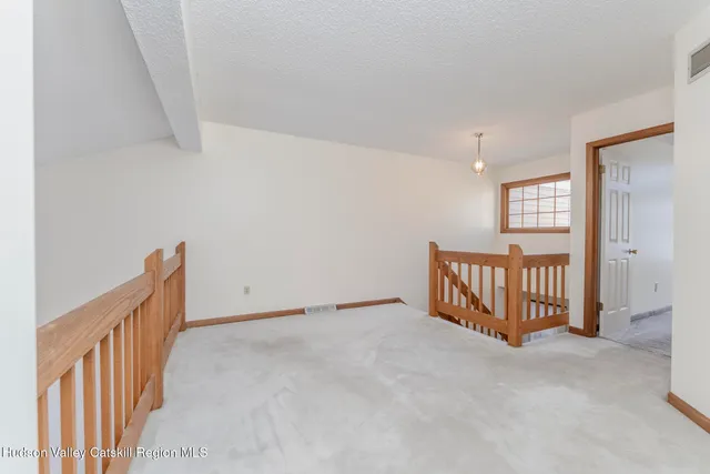 $299,900 | 5 Cottonwood Circle, Saugerties, NY 12477