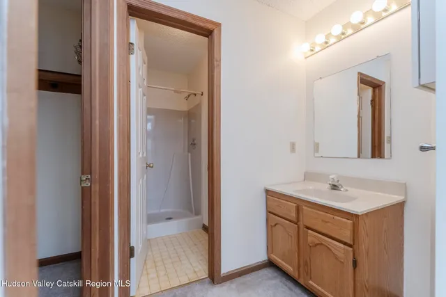 $299,900 | 5 Cottonwood Circle, Saugerties, NY 12477