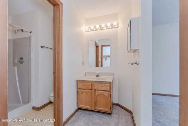 $299,900 | 5 Cottonwood Circle, Saugerties, NY 12477