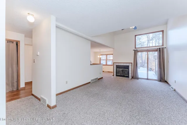 $299,900 | 5 Cottonwood Circle, Saugerties, NY 12477